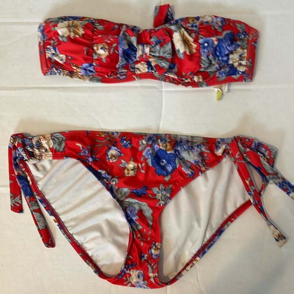 Gianni Bini Other - Gianni Bini 2 piece strapless swimsuit